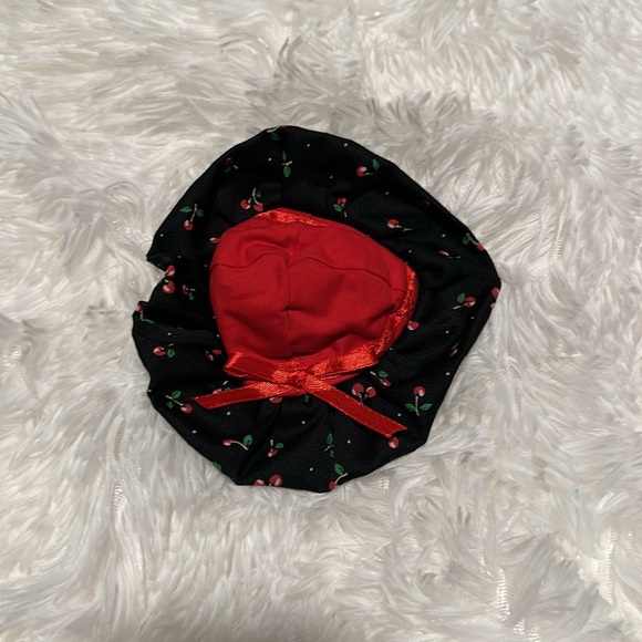 Couture dog dress with matching accessories - Picture 4 of 7